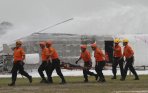 20140925_215301_simulasi-kecelakaan-pesawat-di-bandara-ssk-ii-pekanbaru.jpg