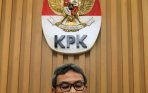 20140925_222312_johan-budi-berikan-keterangan-pers.jpg