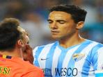 20140926_035846_weligton-robson-mencekik-rahang-lionel-messi.jpg