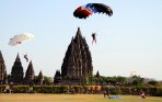 20140928_160121_panglima-tni-sematkan-wing-kehormatan-free-fall.jpg