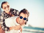 20140929_133821_traveling-couple.jpg
