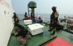 20141001_104523_tni-al-menangkap-perompak-kapal-mv-shimamura-jepang.jpg