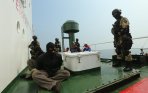 20141001_104629_tni-al-menangkap-perompak-kapal-mv-shimamura-jepang.jpg