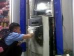 20141001_113636_tim-identifikasi-polresta-palembang-identifikasi-atm-bca.jpg