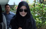 20141002_105247_pipik-dian-irawati-maafkan-pembakar-rumahnya.jpg