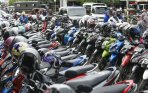 20141002_155240_sepeda-motor-padati-parkiran-pasar-atjeh.jpg