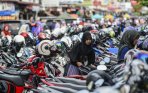20141002_155317_sepeda-motor-padati-parkiran-pasar-atjeh.jpg
