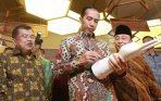 20141003_095536_jokowi-hadiri-hari-batik-nasional-di-pasaraya-blok-m.jpg