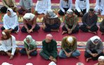 20141003_130214_jamaah-tarekat-naqsabandiyah-kholidiyah-salat-idul-adha.jpg