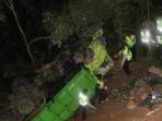 20141003_181442_truk-masuk-jurang.jpg
