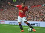 20141003_190508_marcos-rojo-crosses.jpg