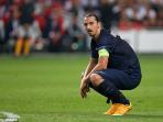 20141007_040922_zlatan-ibrahimovic-psg-jongk.jpg