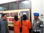20141009_141945_polresta-bandar-lampung-ringkus-dua-tersangka-pengedar-judi-togel-online.jpg