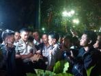 20141013_215914_tim-gegana-amankan-benda-mencurigakan-di-kantor-jokowi.jpg
