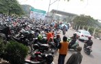20141014_172645_lahan-kosong-parkir-m1-dimanfaatkan-parkir-motor.jpg