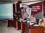 20141015_104206_diskusi-buku-wow.jpg