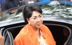 20141016_113139_titiek-puspa-hadiri-acara-siraman-nagita-slavina.jpg
