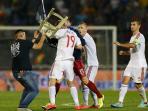 20141016_131445_keributan-di-laga-albania-vs-serbia.jpg