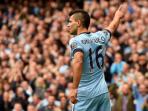 20141018_192402_sergio-aguero-darisampingbelakag.jpg