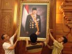 20141020_144211_foto-sby-diturunkan.jpg