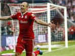 20141022_020603_selebrasi-gol-arjen-robben.jpg