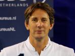 20141022_170039_edwin-van-der-sar-bajuputihhh.jpg