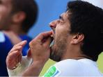 20141024_235331_luis-suarez-insiden-gigit-chiellini.jpg