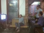 20141026_193053_kerabat-ryacudu-nonton-pemilihan-presiden.jpg