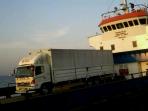 20141031_085024_pelabuhan-penyeberangan-kapal-feri-truk-barang-logistik.jpg