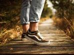 3-alasan-kenapa-sepatu-vans-old-skool-sangat-populer.jpg