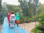 3-orang-hanyut-terbawa-arus-sungai.jpg