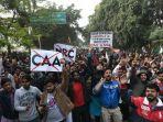 3-orang-tewas-dalam-aksi-protes-uu-kewarganegaraan-tepat-sebelum-kedatangan-donald-trump-di-india.jpg