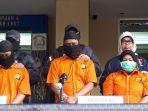 3-tersangka-yang-bantu-aulia-kesuma.jpg