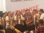 30-orang-pebulu-tangkis-berikan-dukungan-untuk-ahok_20161207_130014.jpg