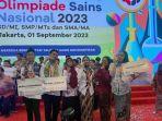 4-siswa-sman-8-jakarta-toreh-nih5.jpg