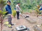 40-Batu-Nisan-di-Makam-Banyuwangi-Dirusak-Orang.jpg