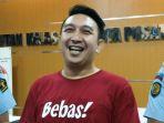 5-fakta-bebasnya-augie-fantinus-dari-penjara-langsung-peluk-anak-dan-istri-sambil-menangis.jpg
