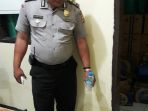 52-botol-minuman-keras-cap-tikus-disita_20170504_073131.jpg