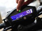 57502-melihat-spidometer-yamaha-xabre-kecerahan-bisa-diatur-1_20160204_140433.jpg