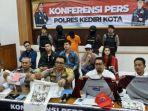 7-artis-terseret-kasus-penipuan-sinetron-sajadah-cinta-ini-daftarnya.jpg