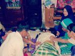 7-warga-lampura-tersambar-petir-saat-main-hp-ini-bahaya-main-hp-saat-hujan-dan-tips-aman.jpg