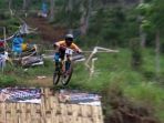76-rider-downhill_20180927_121007.jpg