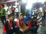 9-atlet-pon-asal-sulawesi-tengah-telantar-di-stasiun-manggarai_20160922_205053.jpg