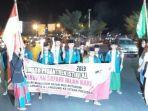 9-ssantri-asal-lampung-utara-jalan-kaki-bertemu-jokowi.jpg