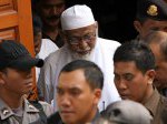 Abu-Bakar-Baasyir-dituntut-hukuman-seumur-hidup4.jpg