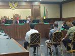 Ahmad-Taufik-divonis-11-tahun-penjara-321.jpg