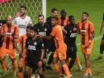 Aksi-duel-Borneo-FC-vs-Semen-Padang-pada-pertandingan-pekan-ke-18-Liga-1.jpg