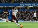 Aksi-gelandang-Chelsea-Pedro-Neto-kiri-saat-melawan-Fulham-pada-pekan-ke-18-Liga-Inggris.jpg