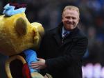 Alex-McLeish-dan-maskot-aston-villa.jpg