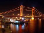 Ampera_jembatan_malam.jpg